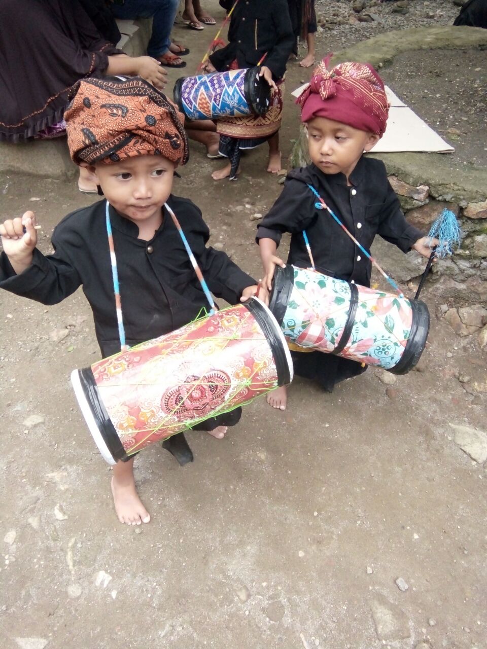 Nostalgia Permainan Traditional di Rumah Adat Sasak Ende – Lombok - Jenis Permainan Tradisional Di Lombok